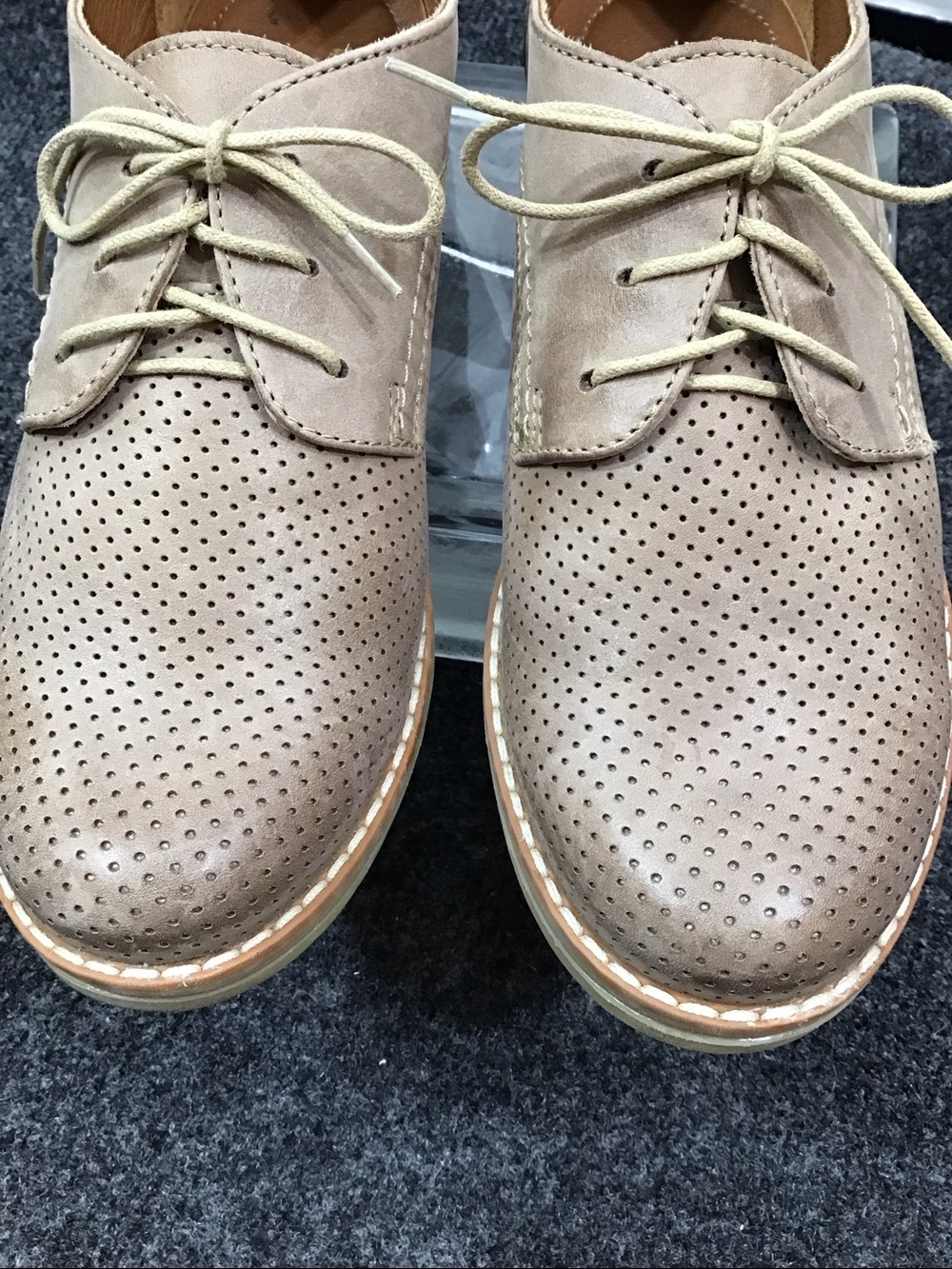 V Italia Gina Perforated Lace-Up Oxfords in Light Taupe 37 - Picture 3 of 12